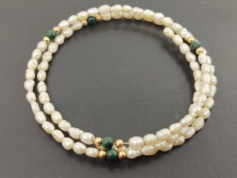 VINTAGE 14K GOLD MALACHITE & RISE PEARL COIL BRACELET