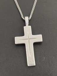 VINTAGE STERLING SIVLER CROSS NECKLACE