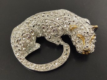 VINTAGE SILVER & GOLD TONED JUNGLE CAT BROOCH