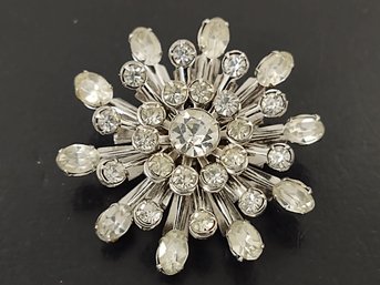 VINTAGE RHINESTONE BROOCH