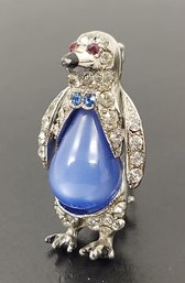 VINTAGE RHINESTONE MOONGLOW LUCITE JELLY BELLY PENGUIN BROOCH