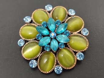 VINTAGE RHINESTONE & MOONGLOW LUCITE FLOWER BROOCH