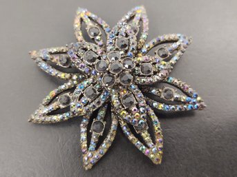 VINTAGE RHINESTONE BROOCH