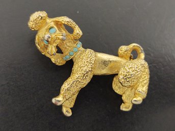 VINTAGE POODLE BROOCH WITH JEWELED EYES