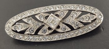 VINTAGE RHINSTONE FILIGREE BROOCH