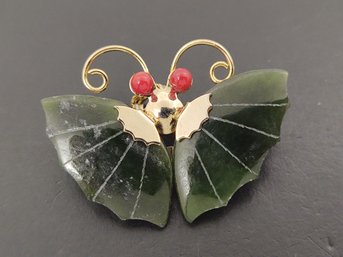 VINTAGE GREEN HARDSTONE BUTTERFLY BROOCH