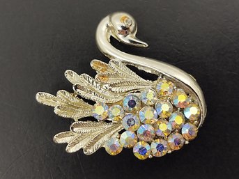 VINTAGE RHINESTONE SWAN BROOCH