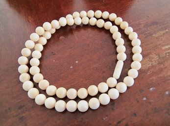 Necklace With Ivory Style Beads