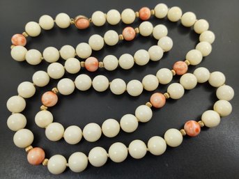 VINTAGE 10mm - 11.25mm  WHITE & PINK ANGEL SKIN CORAL BEADED NECKLACE