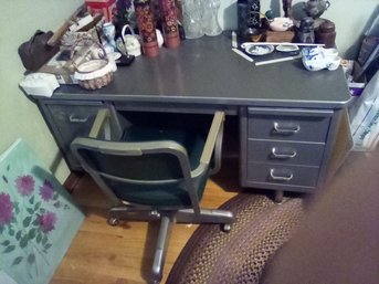 Vintage Classic Locking Steelcase Desk - 5 Drawers, 2 Pull-out Surfaces & Metal Chair With Leather Seat/back