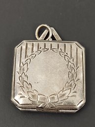 VINTAGE ART DECO ETCHED STERLING SILVER LOCKET PENDANT