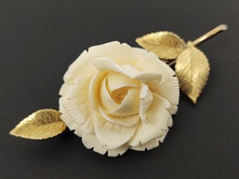 VINTAGE DESIGNER KREMENTZ 14K GOLD OVERLAY CARVED BONE FLOWER BROOCH