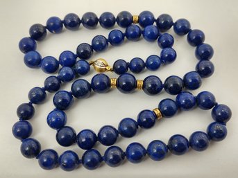 VINTAGE HIGH END 18K GOLD 8mm-9mm LAPIS LAZULI BEADED NECKLACE