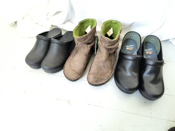 Never Worn Womens Shoe And Boot Grouping, Dansko And Snipe
