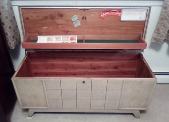 Vintage Lane Cedar Chest To Protect Your Stored Belongings - With Original Labels!      BR2