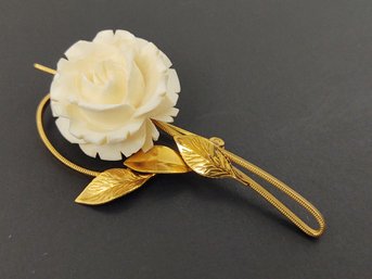 VINTAGE GOLD FILLED CARVED NATURAL MATERIAL FLOWER BROOCH