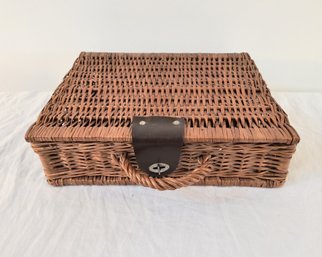 Vintage Picnic Basket Style Lidded Box