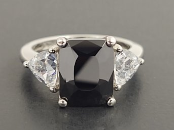 BEAUTIFUL STERLING SILVER CZ & BLACK GLASS RING