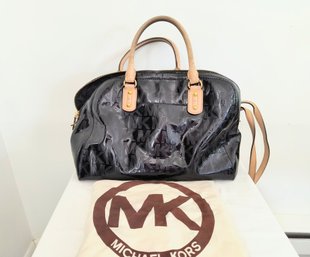 Handbag/purse With Michael Kors Label And Sleeve
