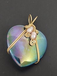 ARTISAN MADE WIRE WRAPPED OPALESCENT GLASS HEART & PEARL PENDANT