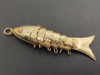 VINTAGE ARTICULATED FISH PENDANT