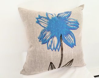 Pretty Two-sided Throw Pillow In A Canvas Type Fabric