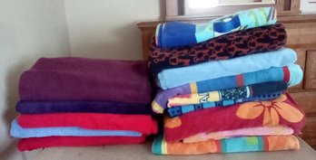 COLORFUL Stacks Of 9 Beach Towels & 5 Bath Towels - Perfect For Your Pool Time & Summer Beach Visits