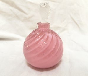 Very Pretty Vintage Pink Glass Stoppered Bottle