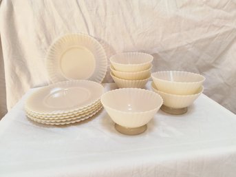 Grouping Of Vintage Bowls And Saucers In Glass