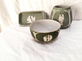 Green Wedgwood Bowls And Small Dish / Tray