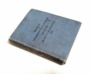 1917 Clothbound Infantry Manual, Illustrated