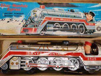 Vintage 18 Inch Battery Operated Chrome Train In Original Box Made In Japan