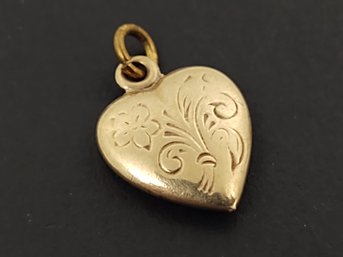 SMALL ANTIQUE VICTORIAN 10K GOLD ETCHED FLOWER PUFFY HEART CHARM