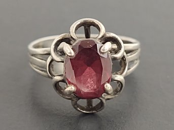 VINTAGE STERLING SILVER GARNET RING