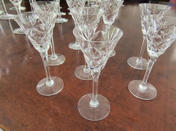 Wonderful Set Of 8 Vintage Cordial Or Mini Martini Glasses. See Matching Martini Glasses In This Sale