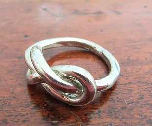 Vintage Sterling Silver Ring With A Knot Design