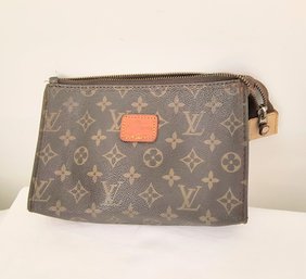 Louis Vuitton Zippered Bag / Clutch