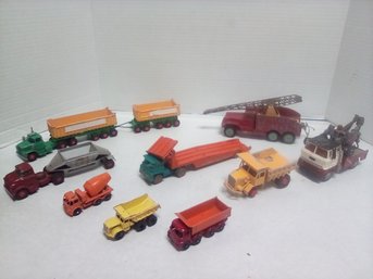 9 Vintage Toy Trucks  From  Corgi & Matchbox By Lesney In England   KM/C4