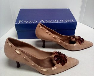 Enzo Angiolini Ladies Size 8M Earobins Natural Suede Pumps  - Wood Heel - Decorative Details