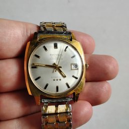 Vintage Mens Benrus Mechanical Watch On Expandable Band - Running