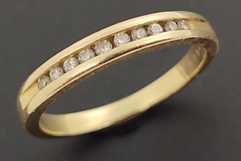 VINTAGE 14K GOLD DIAMOND BAND RING