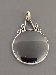 VINTAGE MID CENTURY MODERNIST STERLING SILVER ONYX PENDANT