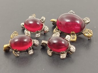 GROUP OF (4) SILVER PLATED RUBY RED LUCITE JELLY BELLY TURTLES PINS