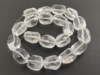 STRAND OF LOOSE CHUNKY QUARTZ CRYSTAL BEADS