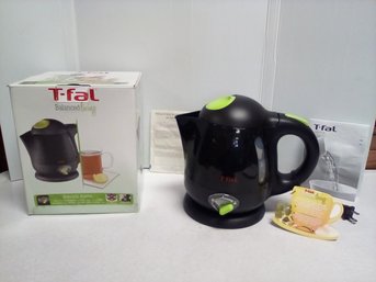 T-Fal Electric Kettle With Original Box & Owners Manual - Looks New