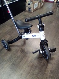 XJD Childrens Trike In White & Black With Adjustable Push Handle   RC/CVBKB