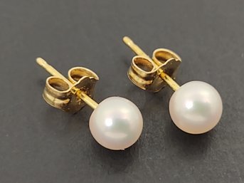 VINTAGE 14K GOLD 5mm PEARL STUD EARRINGS