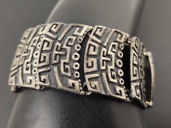 VINTAGE EARLY MEXICAN DESIGNER SIGNED STERLING SILVER AZTEC DESIGN PANEL BRACELET