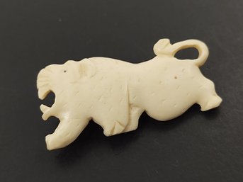 VINTAGE CARVED BONE LION BROOCH