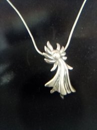 Sterling Angel On 925 Silver Chain - Italy - 10 Grams       TT/D3